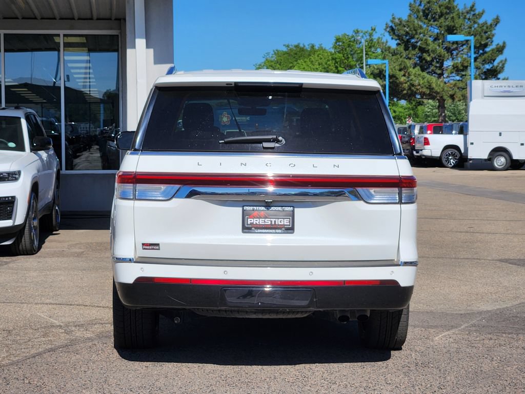 Used 2022 Lincoln Navigator 4WD image 11