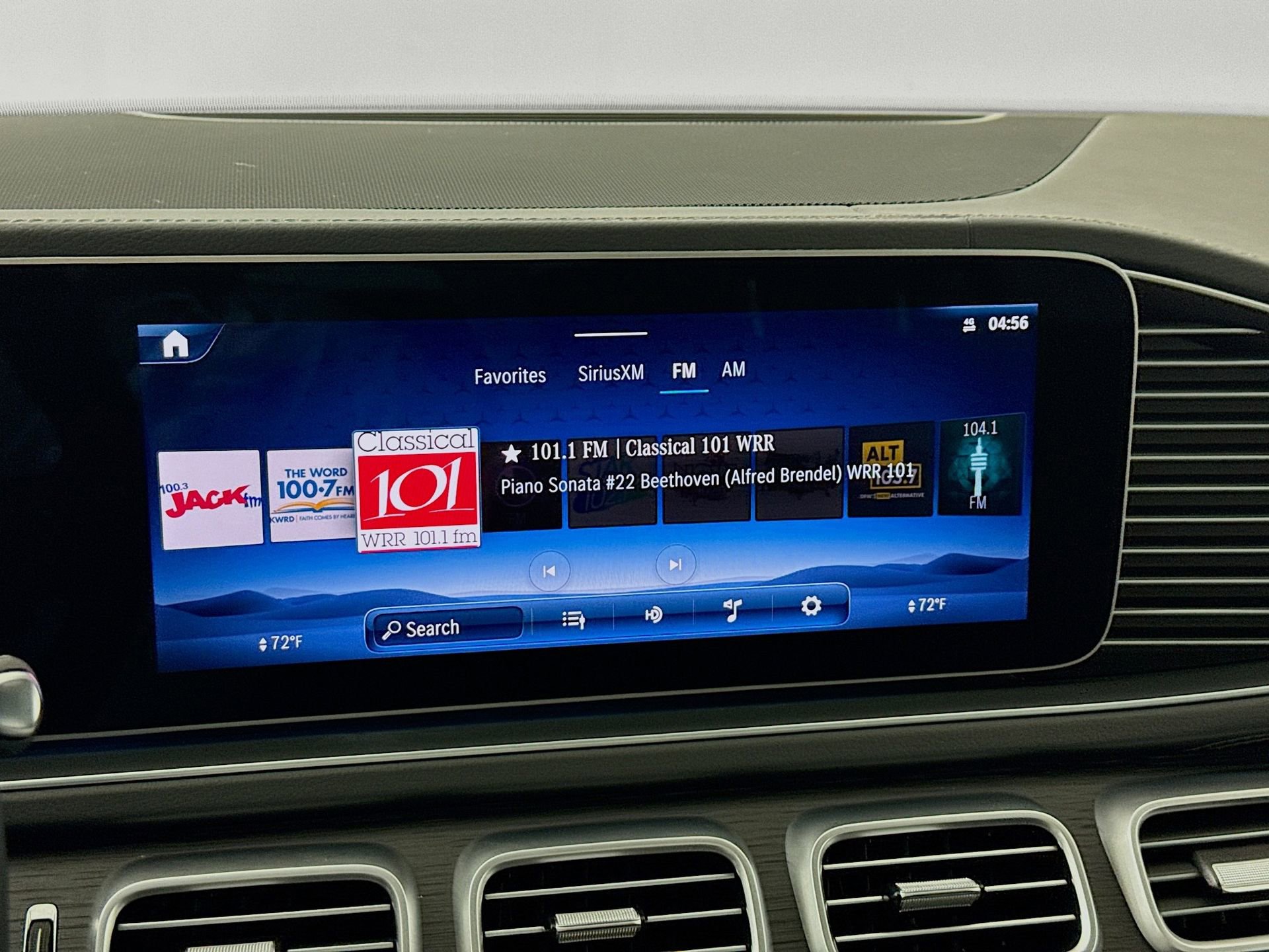 Used 2025 Mercedes-Benz GLS 450 4MATIC image 16
