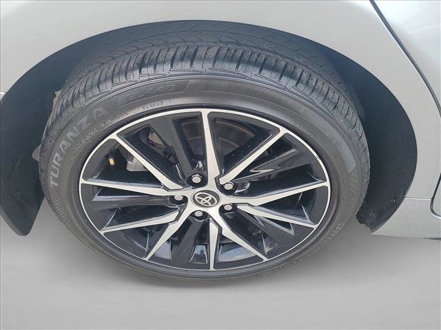 Used 2024 Toyota Camry SE image 11