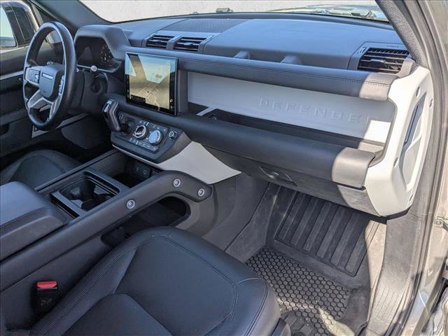 Used 2023 Land Rover Defender 130 SE AWD/4WD image 18