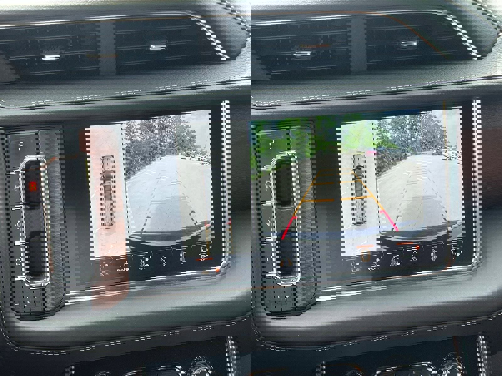 Used 2023 GMC Yukon Denali Ultimate AWD/4WD image 36