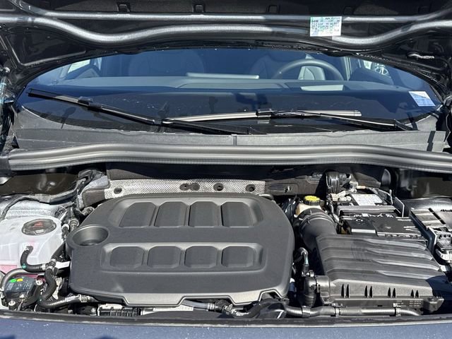 New 2026 Volkswagen Tiguan SE R-Line FWD image 23