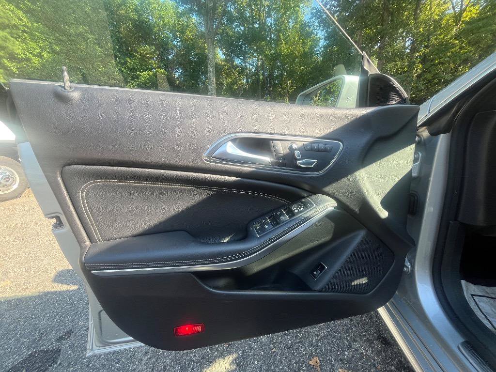 Used 2018 Mercedes-Benz CLA 250 image 13