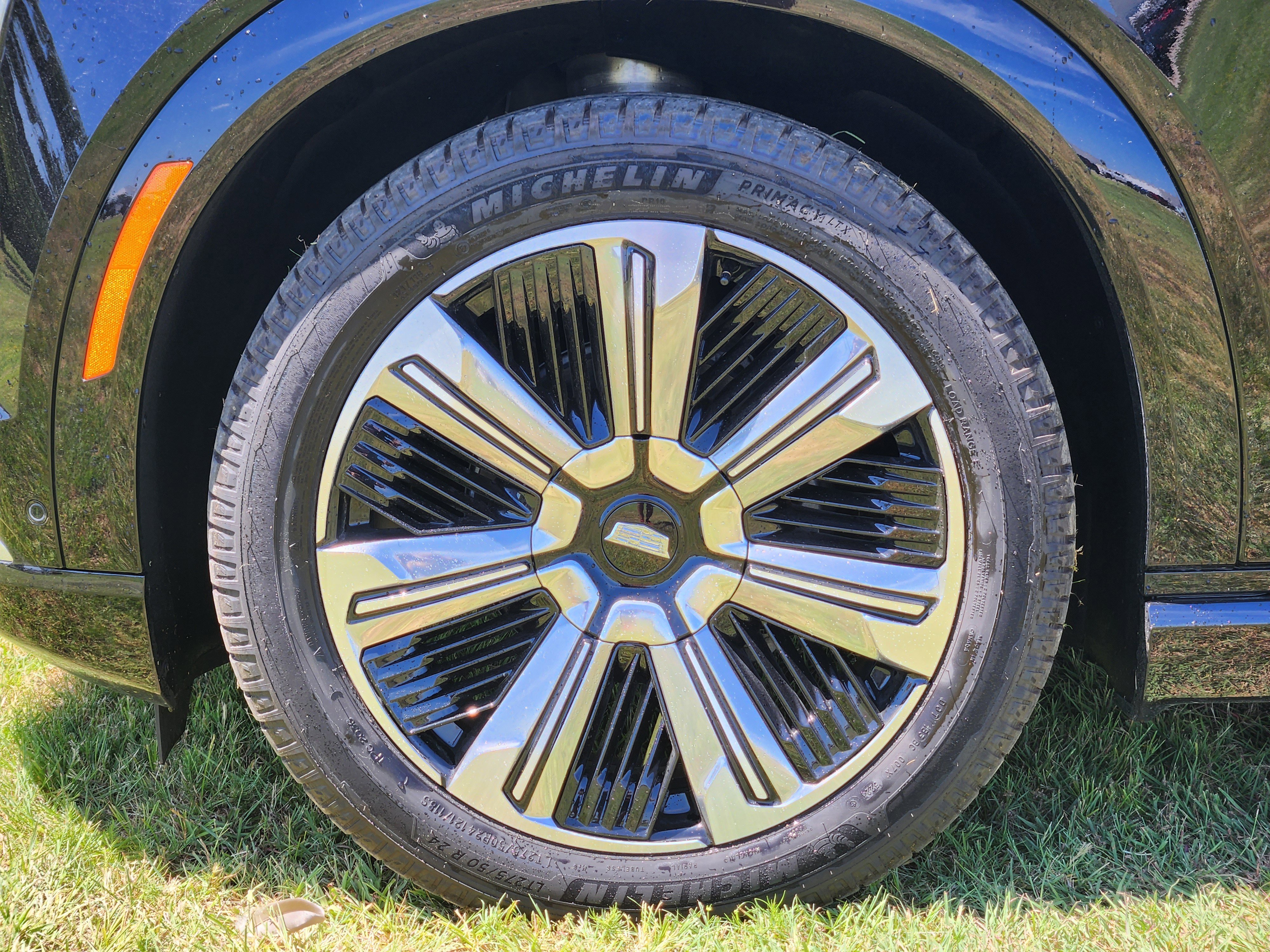 New 2025 Cadillac Escalade IQ Luxury 1 image 7