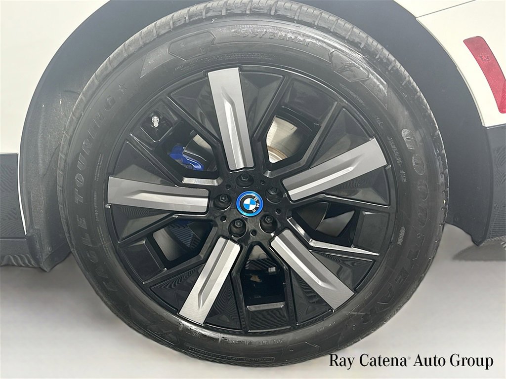 Used 2025 BMW iX M60 image 32