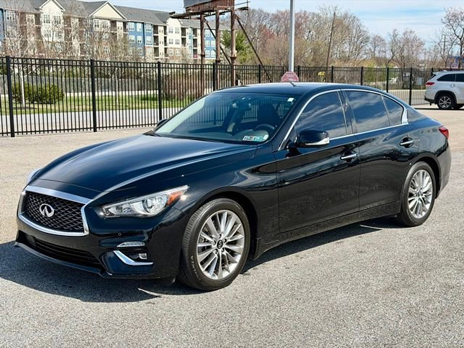 Used 2023 INFINITI Q50 Luxe w/ Cargo Package image 3