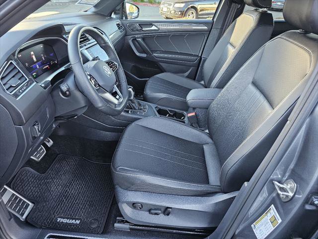 Used 2024 Volkswagen Tiguan SE R-Line image 2