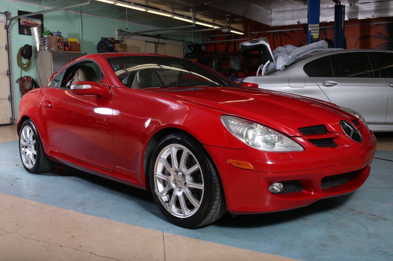 Used 2005 Mercedes-Benz SLK 350 w/ Entertainment Pkg image 15