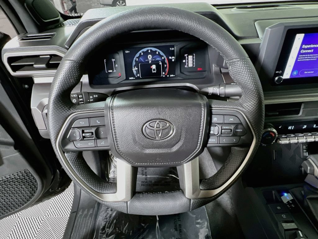 Certified 2025 Toyota Tacoma SR5 AWD/4WD image 10