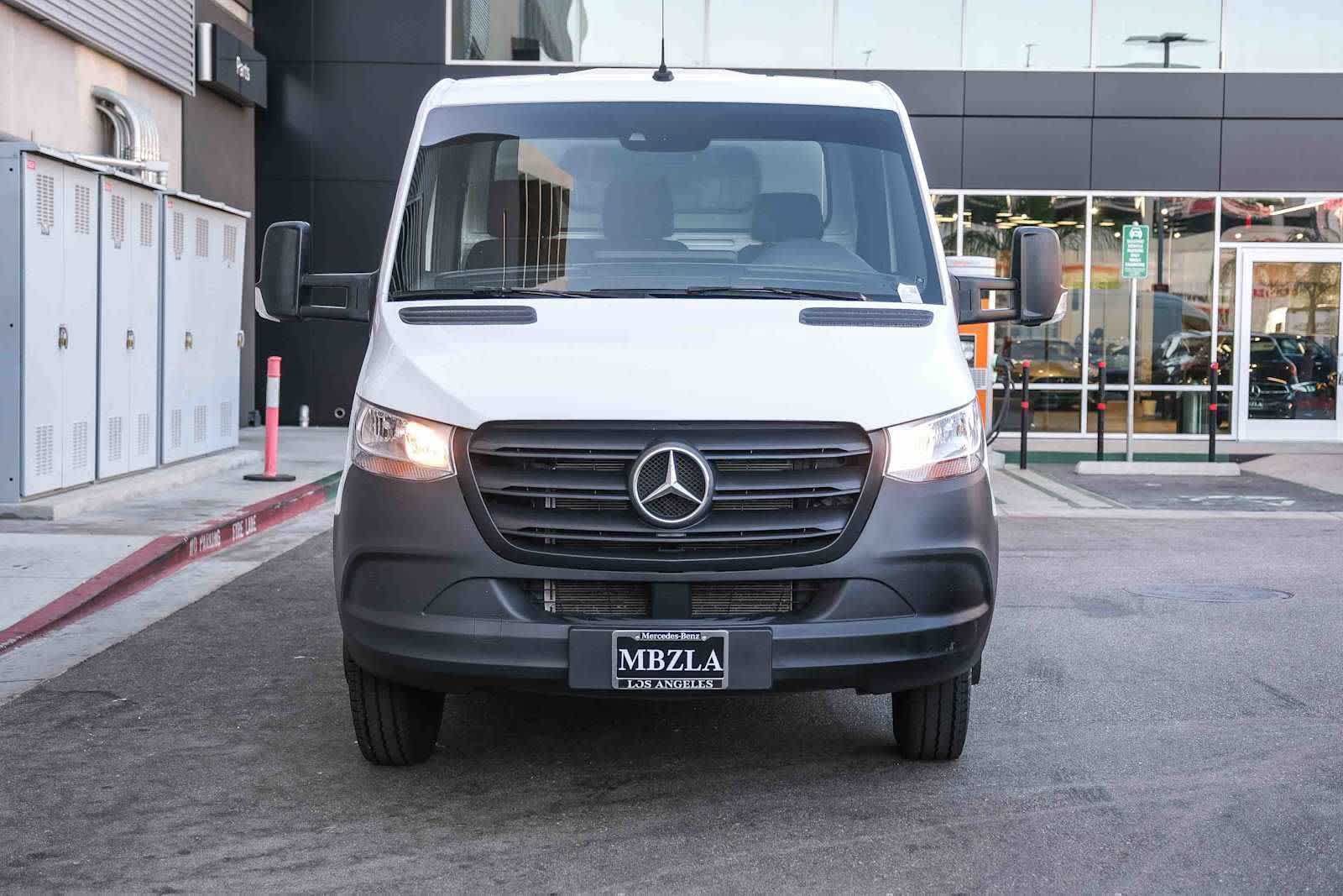 Used 2023 Mercedes-Benz Sprinter 3500 w/ Acoustic Package image 4