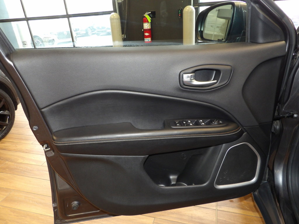 Used 2021 Jeep Compass Latitude w/ Convenience Group image 23