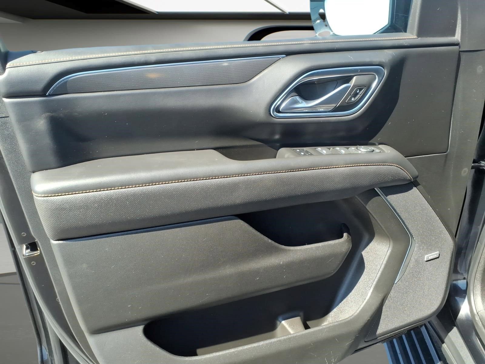 Used 2023 GMC Yukon AT4 AWD/4WD image 8