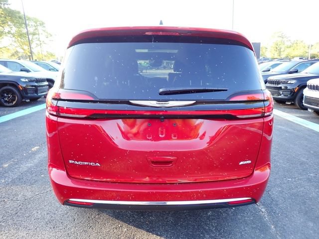 New 2026 Chrysler Pacifica Select AWD/4WD image 4