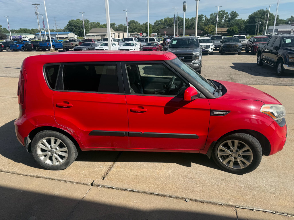 Used 2013 Kia Soul FWD image 13