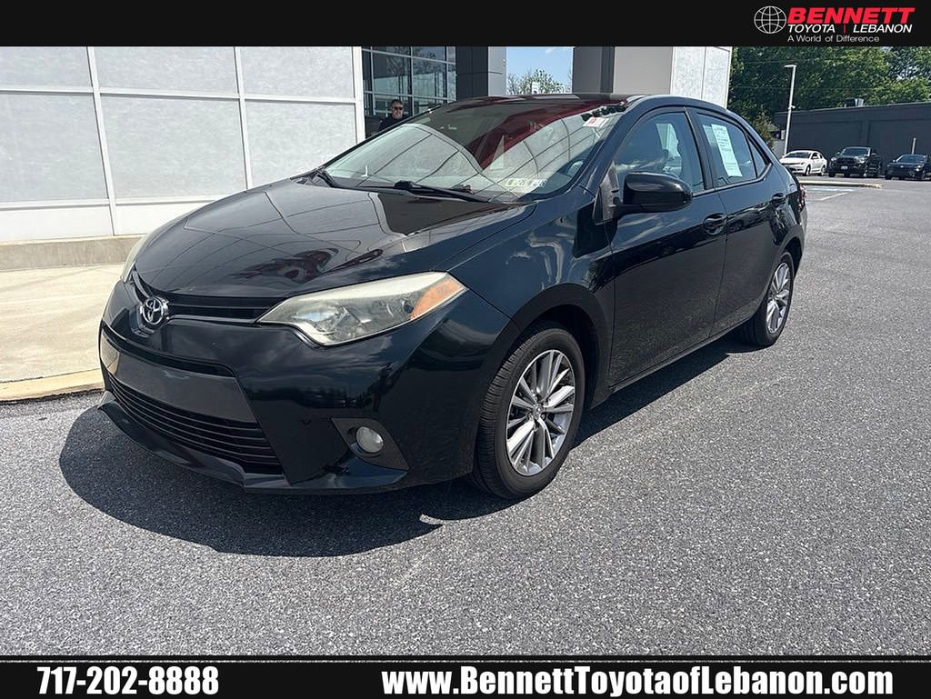 Used 2015 Toyota Corolla LE FWD image 1