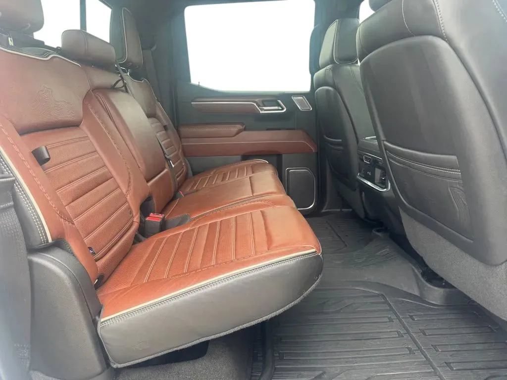 Used 2022 GMC Sierra 1500 Denali Ultimate AWD/4WD image 17