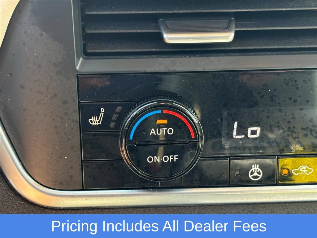 Used 2025 Nissan Rogue SV w/ SV Premium Package AWD/4WD image 15