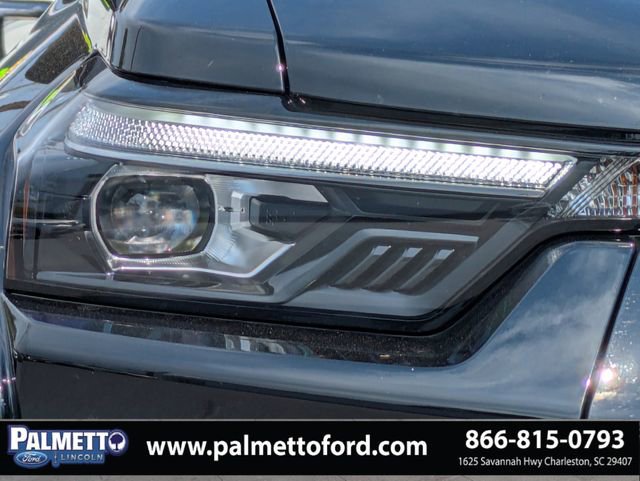 Used 2024 Chevrolet Colorado ZR2 w/ ZR2 Convenience Package III AWD/4WD image 9