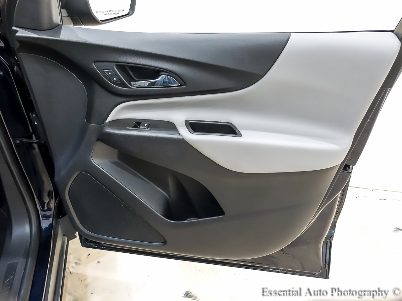 Used 2021 Chevrolet Equinox LS image 29