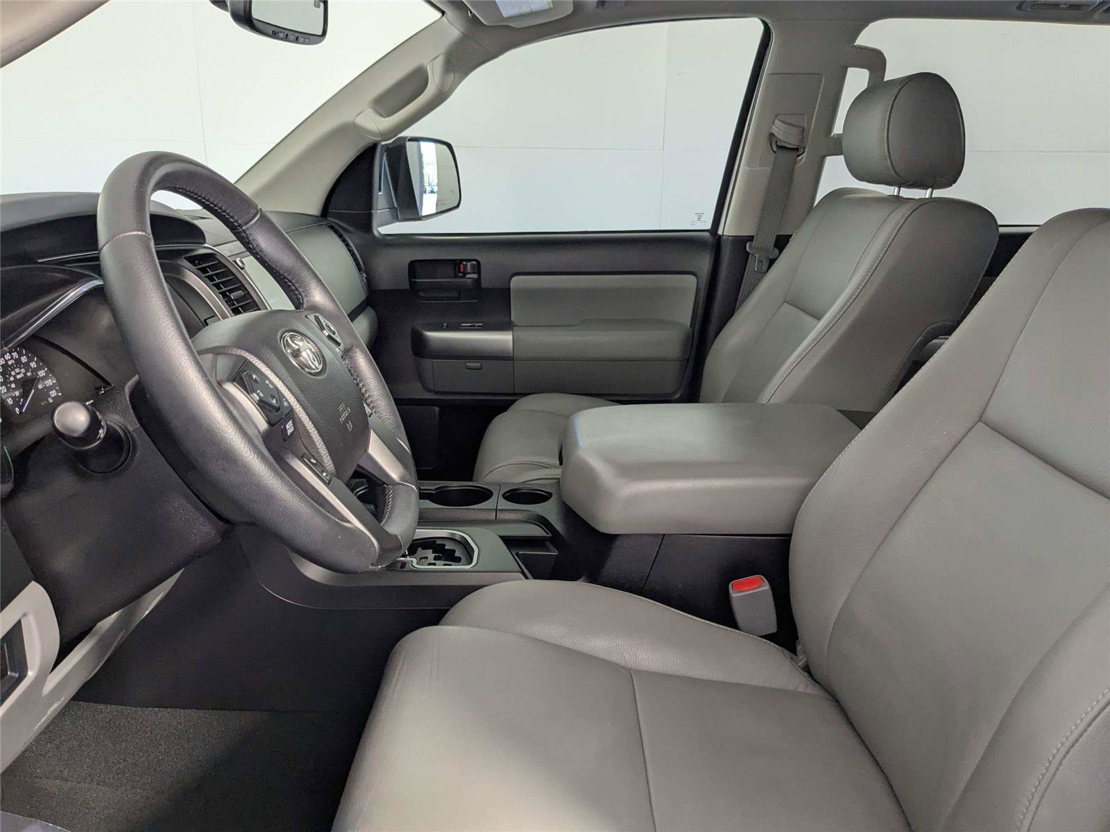 Used 2021 Toyota Sequoia SR5 w/ Premium Package image 11