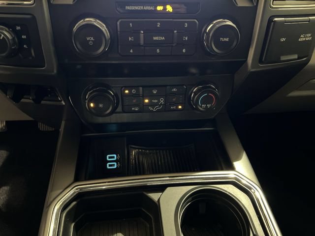 Certified 2019 Ford F250 XLT w/ XLT Premium Package AWD/4WD image 16