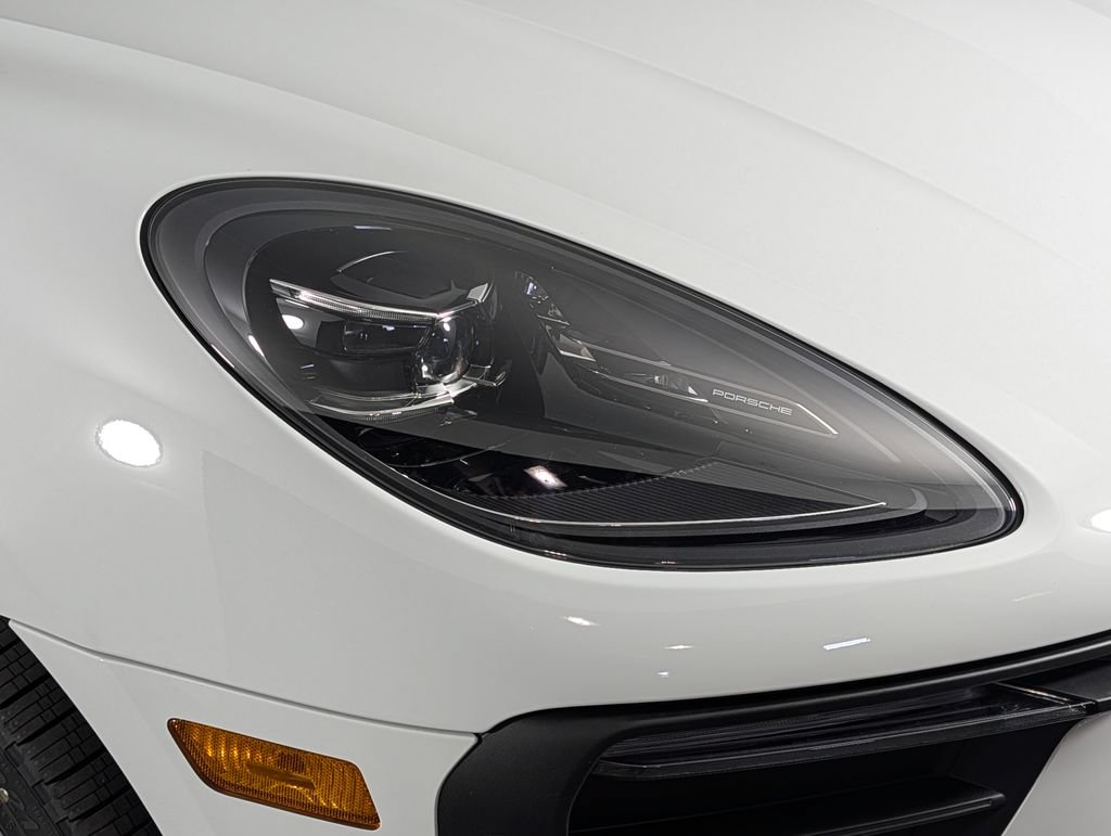 New 2026 Porsche Macan AWD/4WD image 15