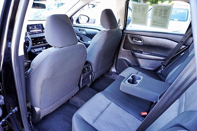 Used 2024 Nissan Rogue SV FWD image 19