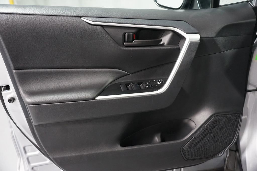 Certified 2025 Toyota RAV4 LE image 29