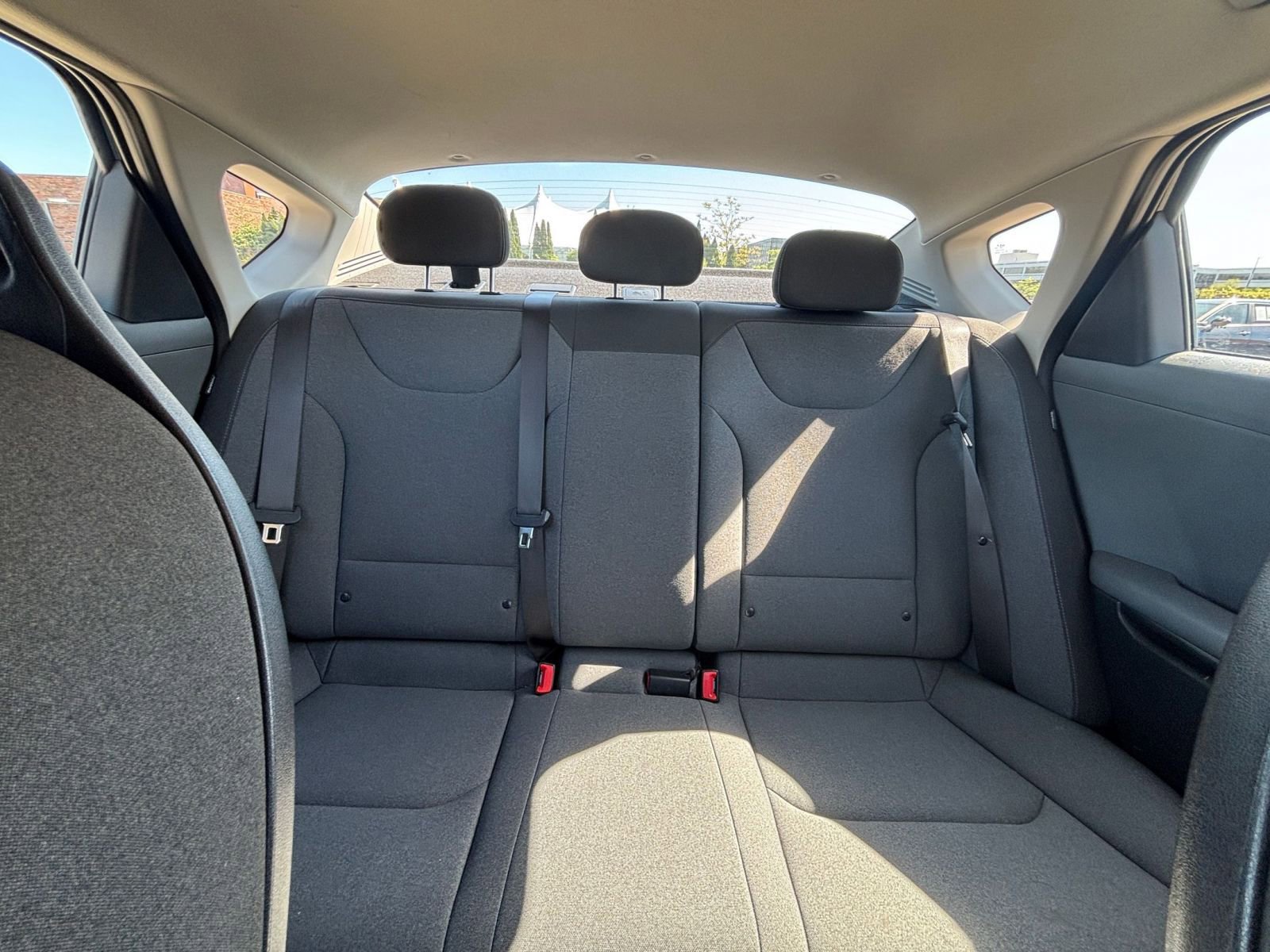 Used 2025 Kia K4 FWD image 36