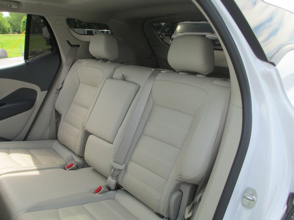 Used 2024 GMC Terrain Denali w/ Denali Premium Package AWD/4WD image 23
