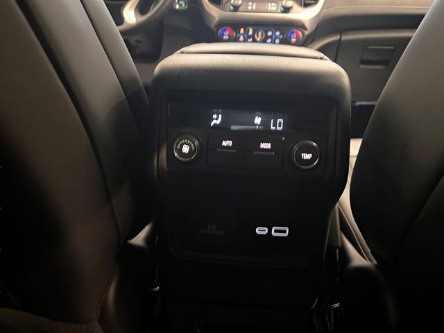Used 2023 GMC Acadia SLT AWD/4WD image 8