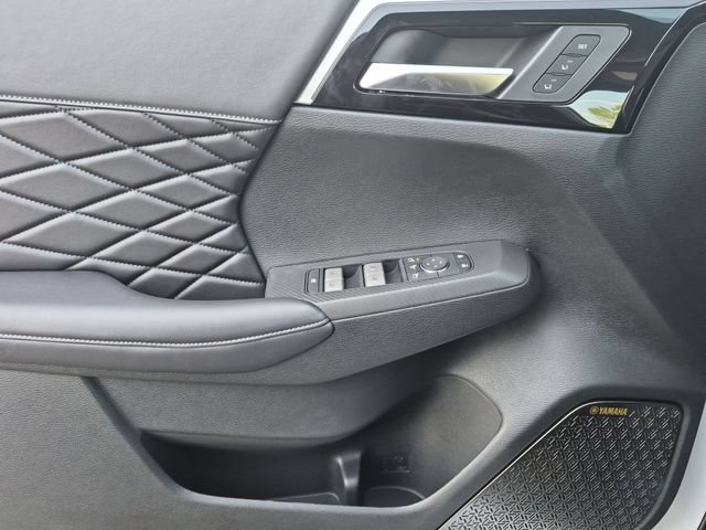 New 2026 Mitsubishi Outlander SEL Black Edition FWD image 12