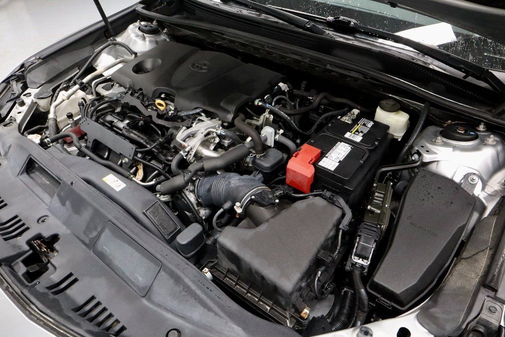 Used 2018 Toyota Camry SE image 16