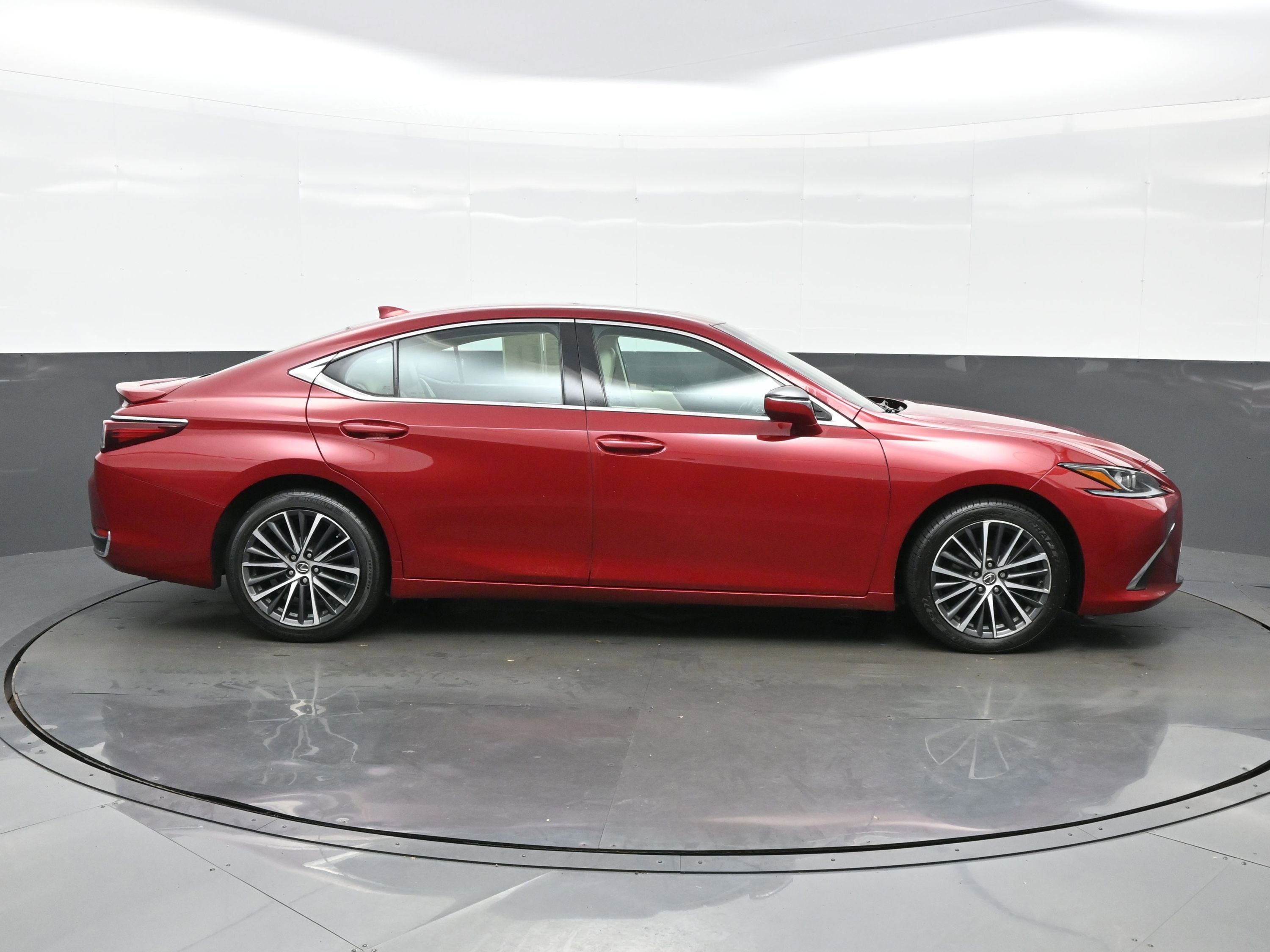 Used 2022 Lexus ES 250 w/ Premium Package image 7