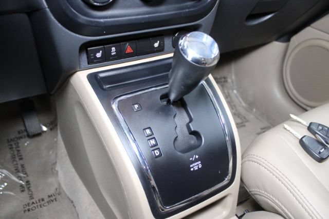 Used 2016 Jeep Patriot High Altitude FWD image 16