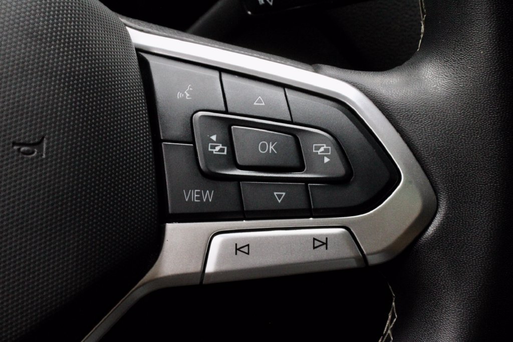 Used 2024 Volkswagen Tiguan SE FWD image 29