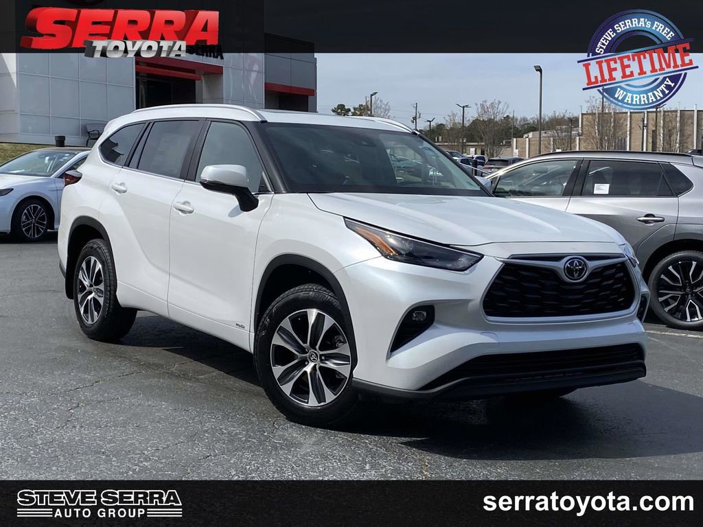 Used 2026 Toyota Highlander XLE AWD/4WD image 1