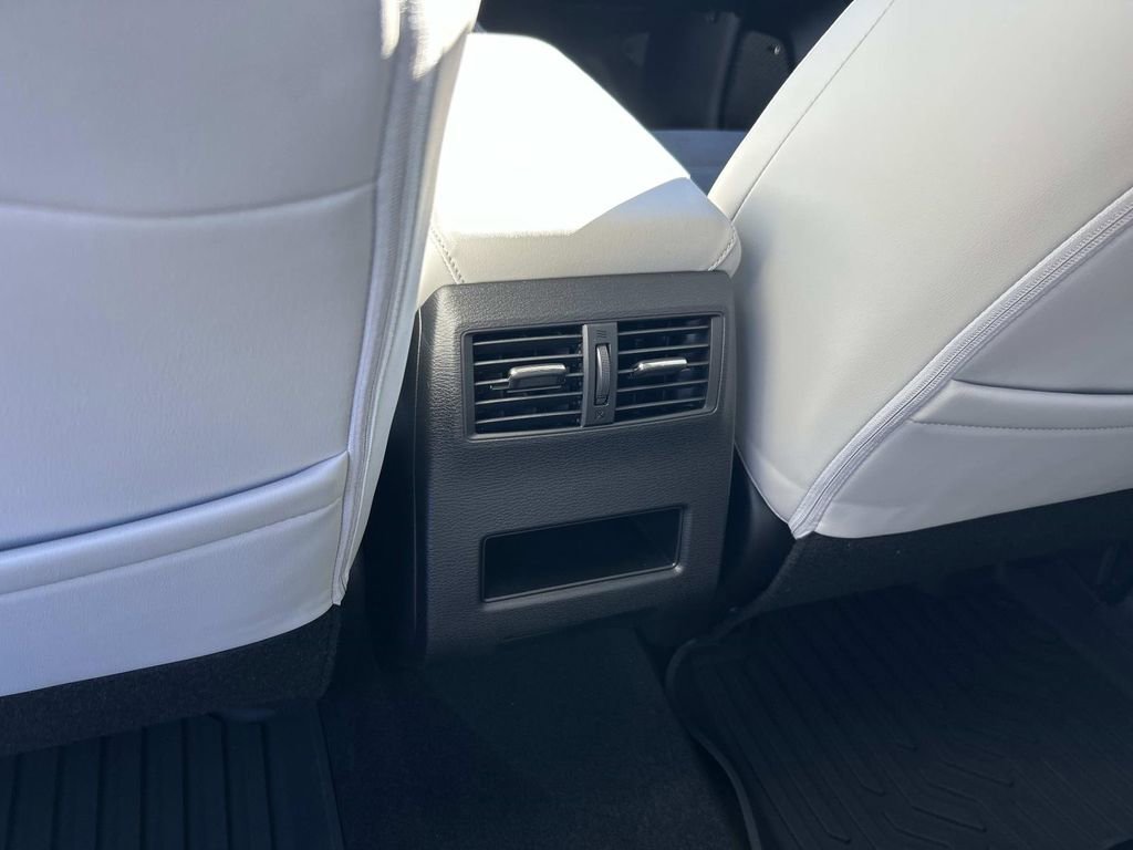 New 2026 Mitsubishi Outlander SE AWD/4WD image 18
