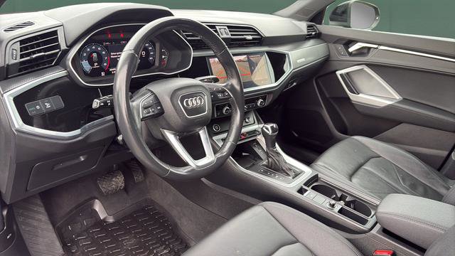 Used 2023 Audi Q3 2.0T Premium Plus w/ Premium Plus Package image 18