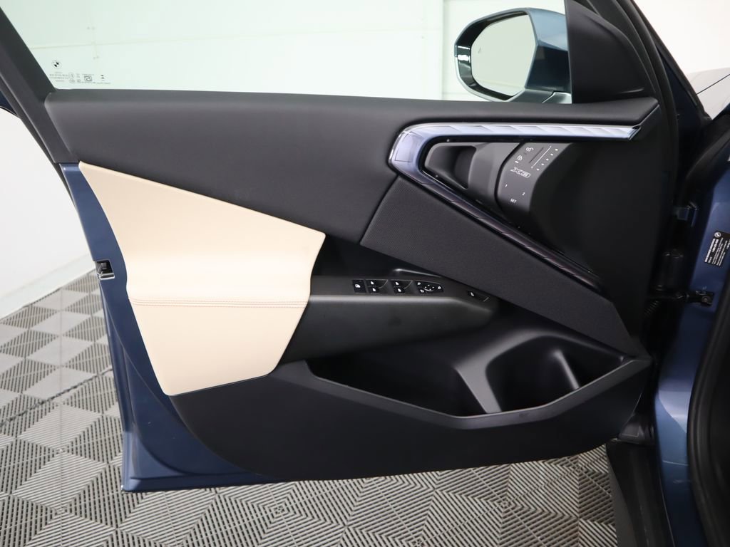 Certified 2025 BMW X3 xDrive30i w/ Premium Package image 26