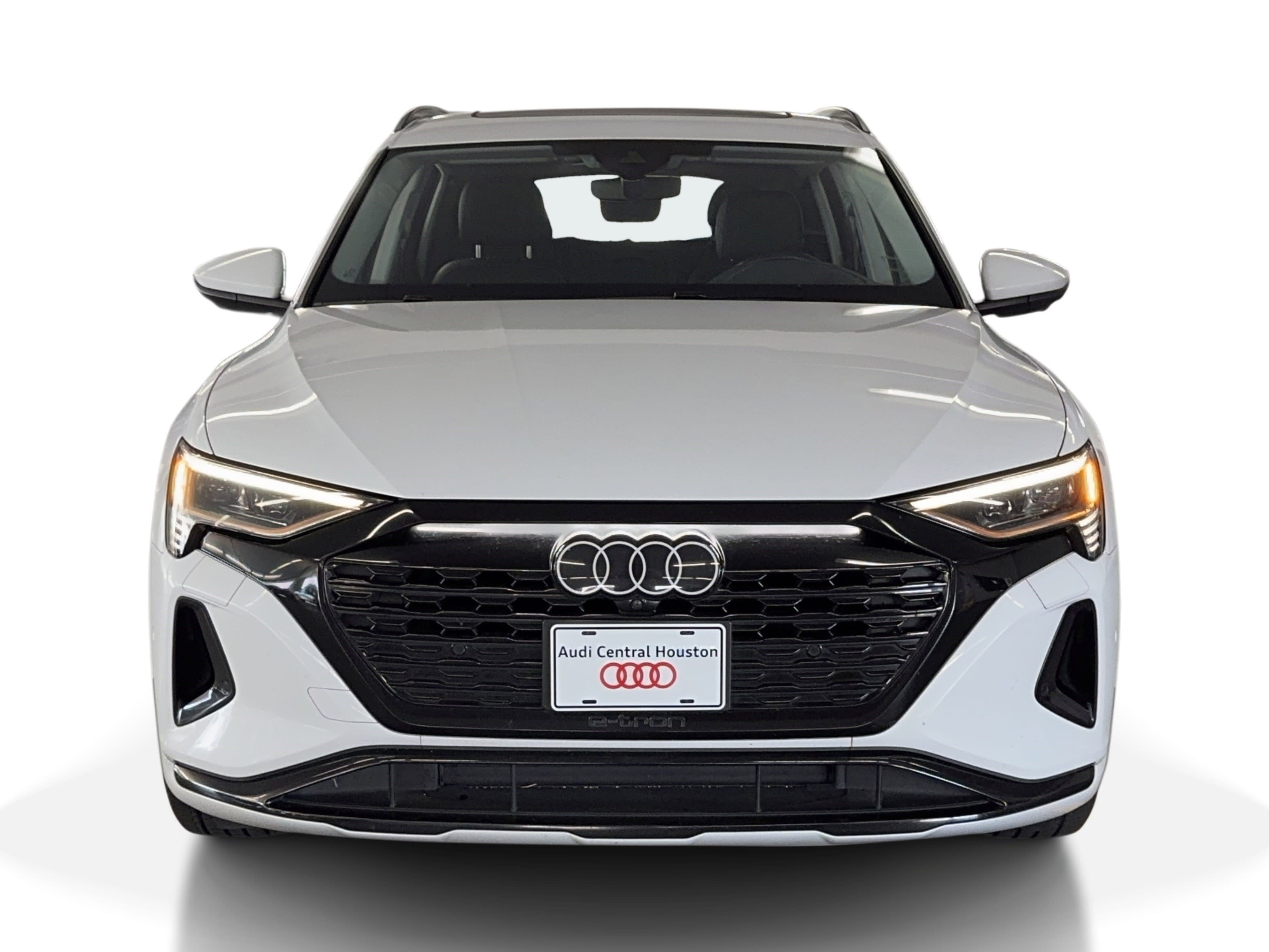 Certified 2024 Audi Q8 e-tron Prestige w/ Prestige Package image 6