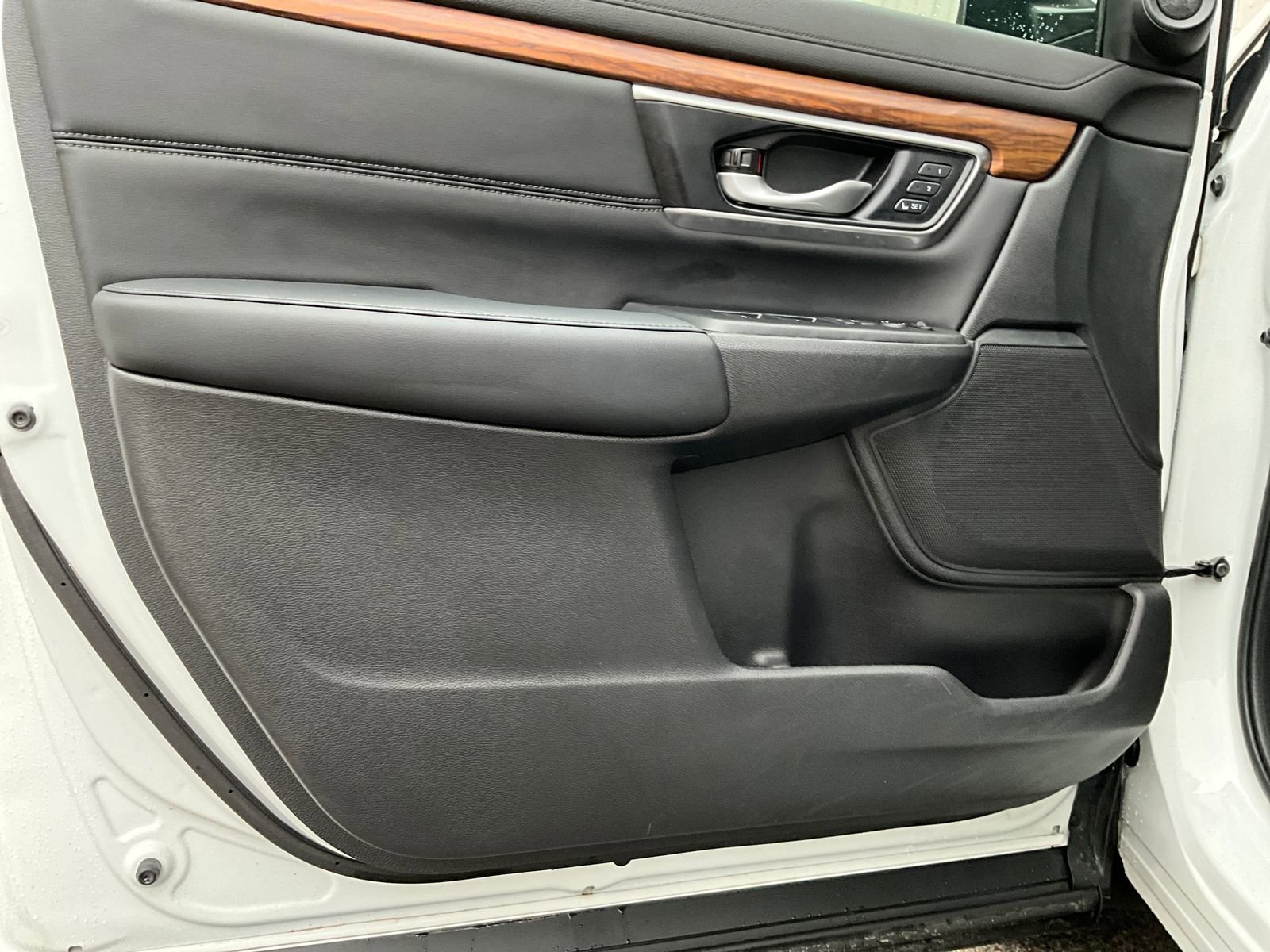 Used 2022 Honda CR-V EX-L image 11