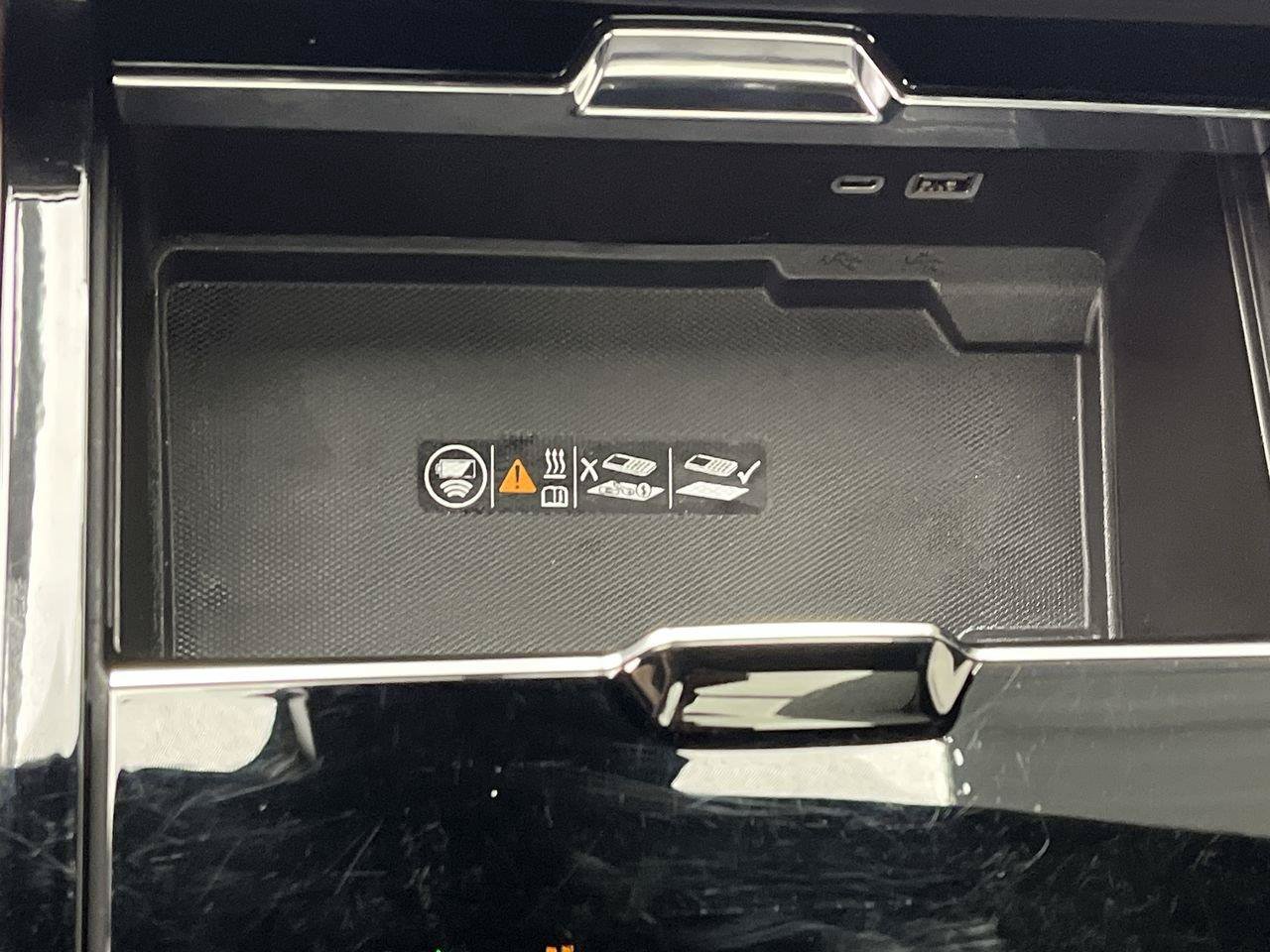 Certified 2025 GMC Yukon Denali w/ Sun & Power Step Package AWD/4WD image 29