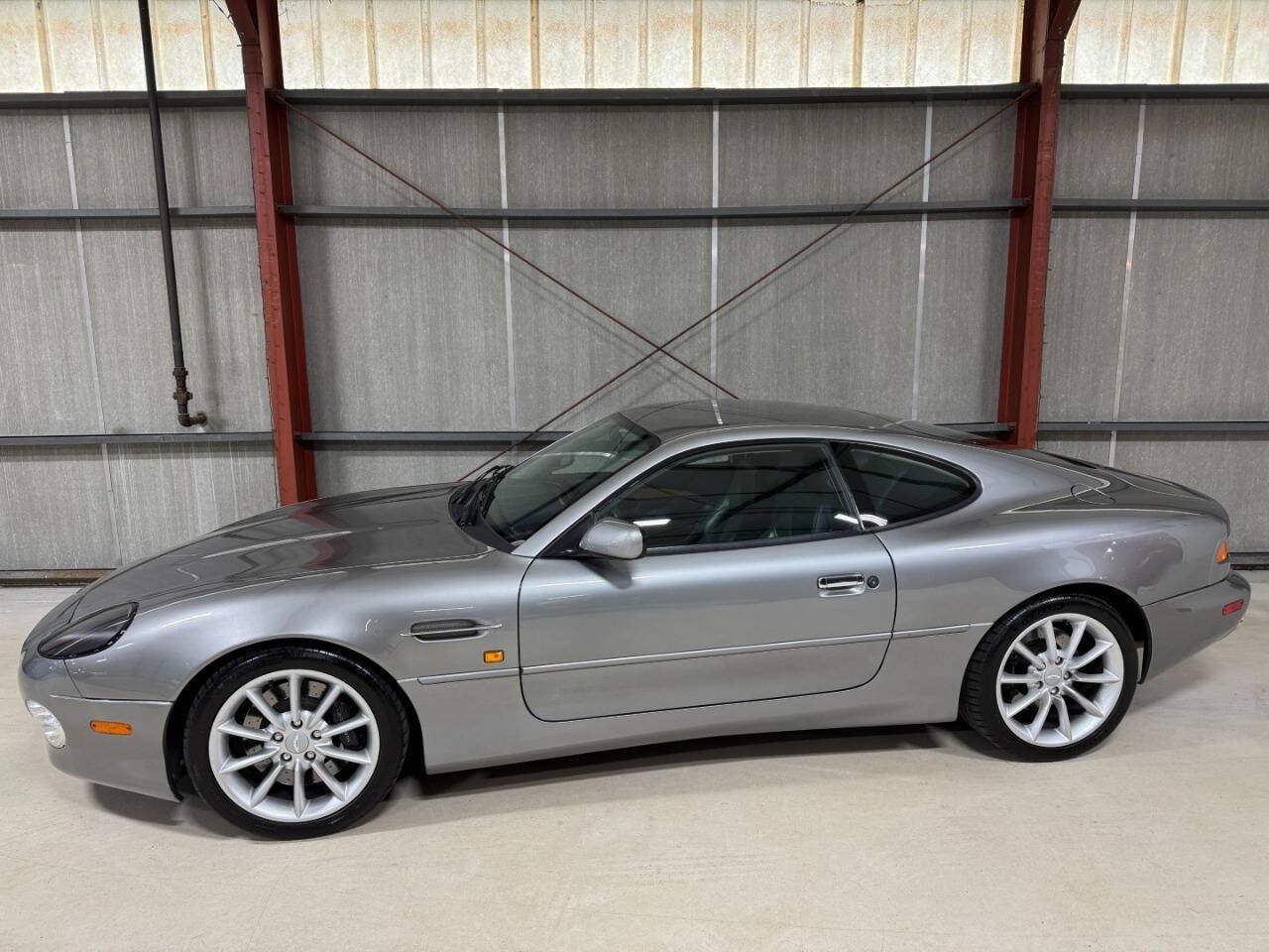 Used 2000 Aston Martin DB7 Vantage RWD image 1
