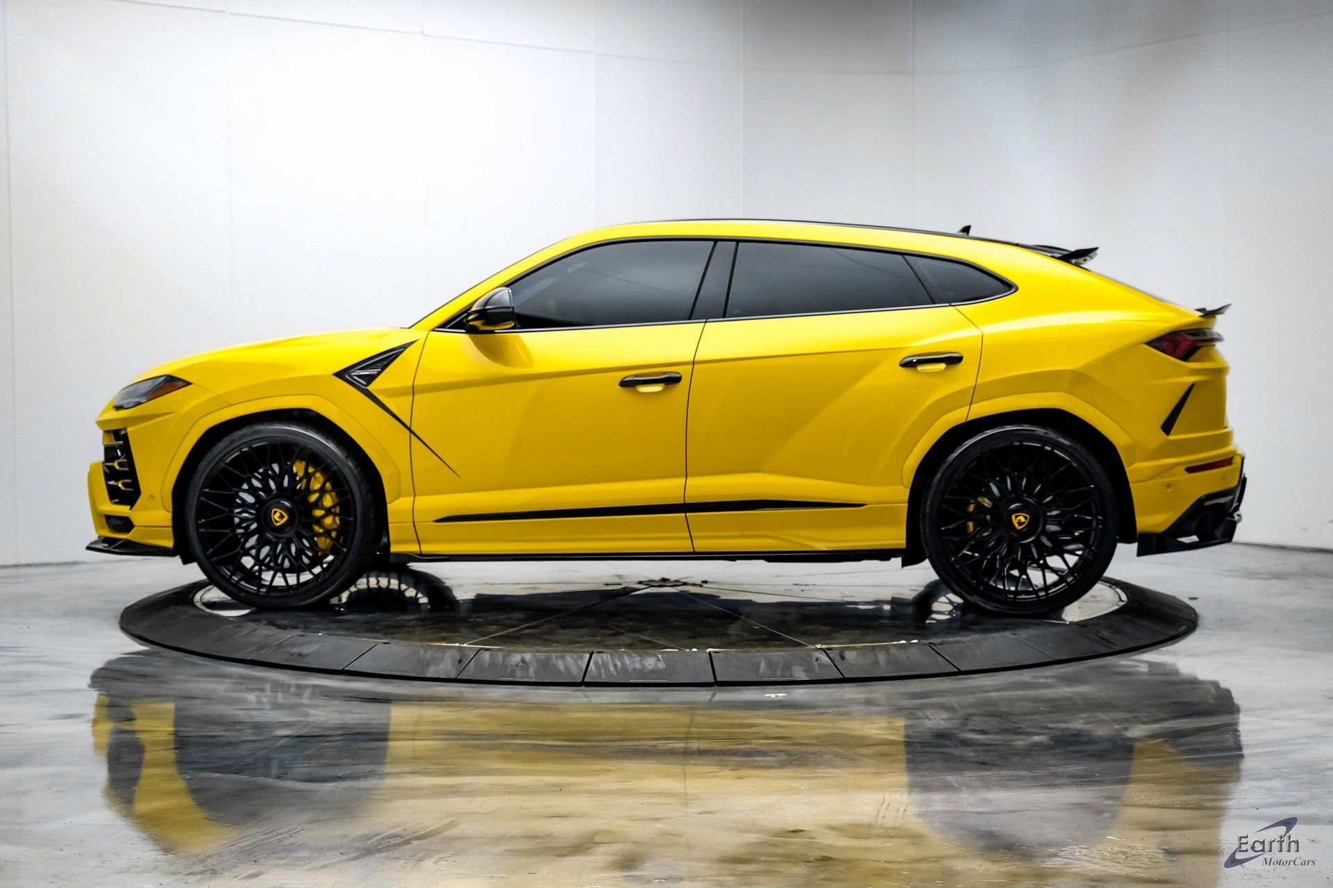 Used 2021 Lamborghini Urus image 8