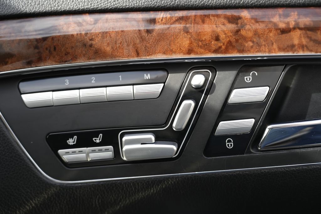 Used 2011 Mercedes-Benz S 550 4MATIC image 35