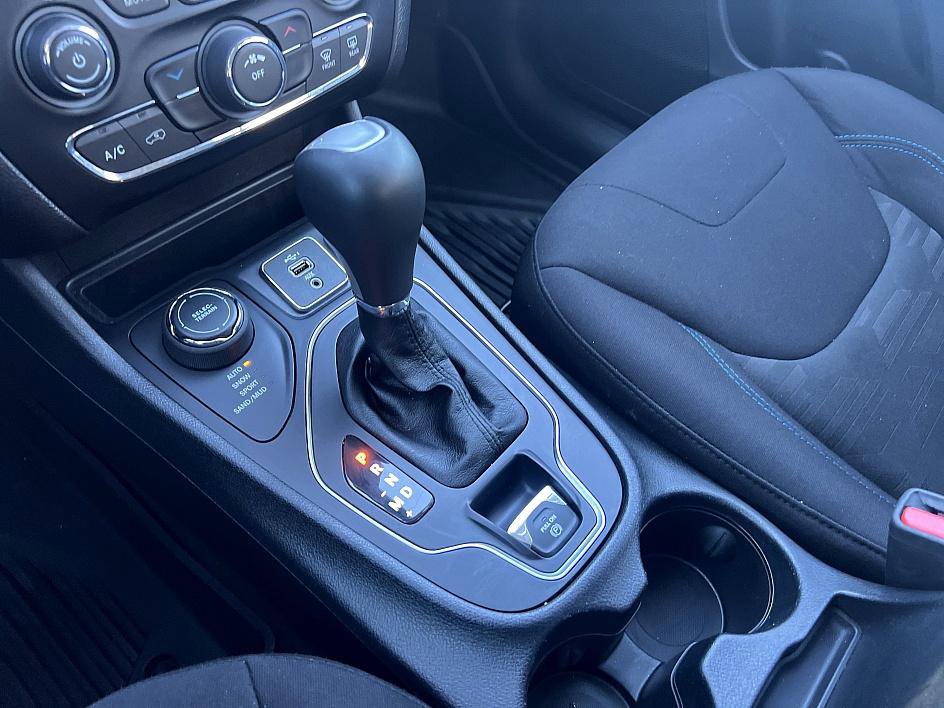 Used 2020 Jeep Cherokee Latitude image 25