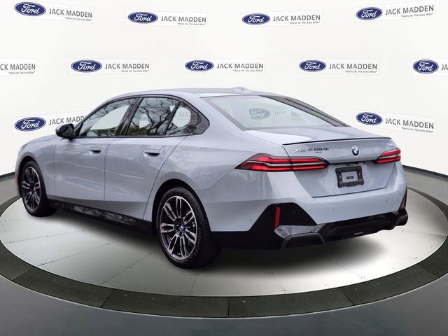 Used 2024 BMW 540i xDrive w/ Premium Package AWD/4WD image 3