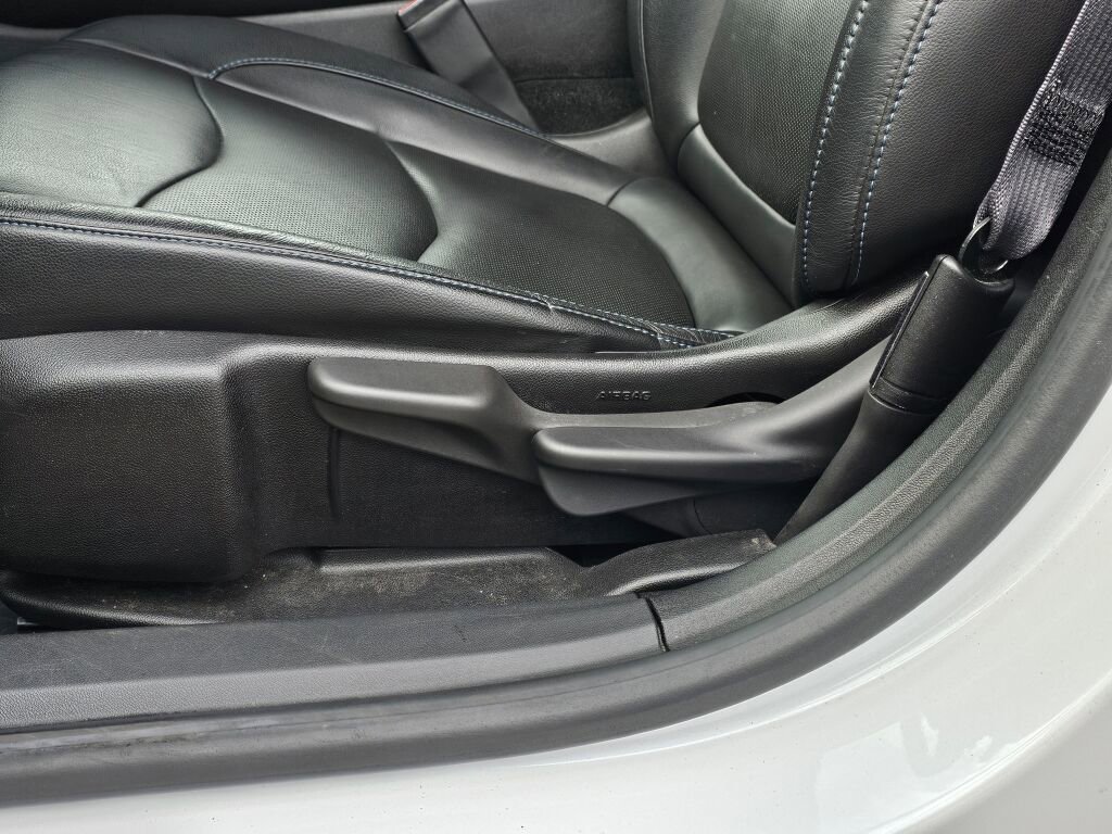 Used 2017 Chevrolet Volt Premier w/ Driver Confidence II Package image 30