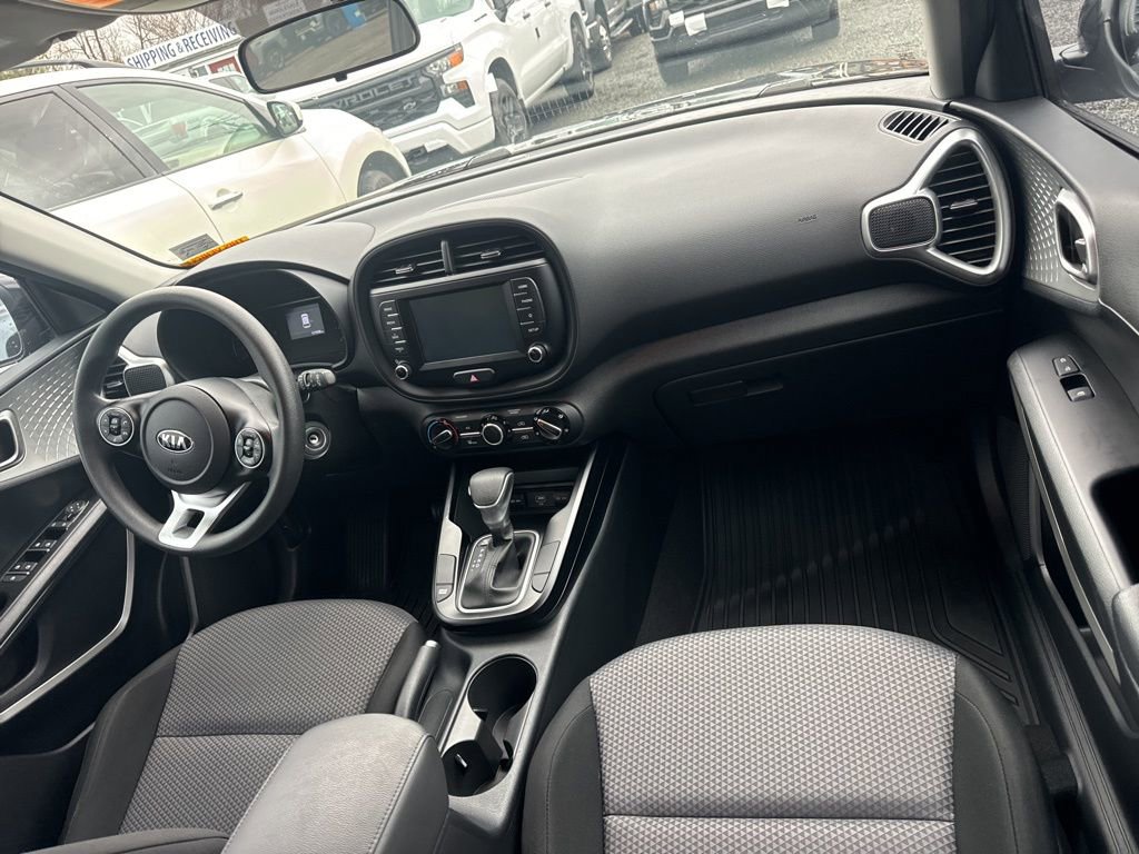 Used 2021 Kia Soul LX image 11